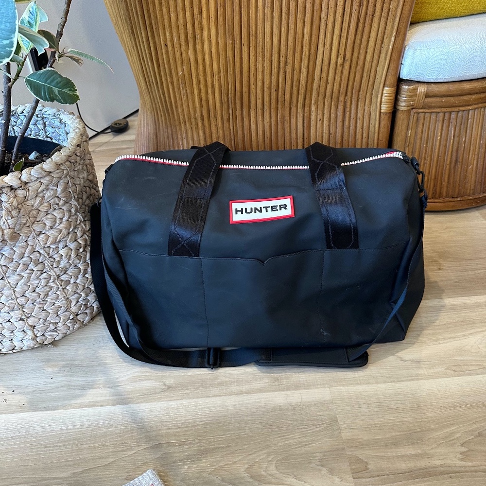 HUNTER Black Duffel Bag